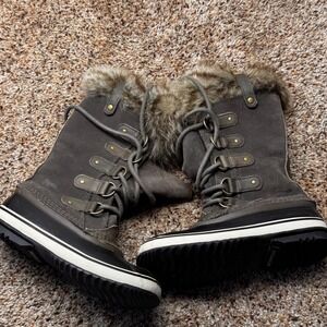 Sorel Tofino II Womens 7 Waterproof Winter Boots Faux Fur Quarry Black